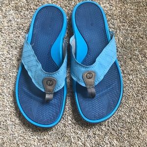 Merrell: Men’s size 9 sandals
